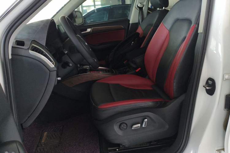 Used Audi Q5 2018 Collector's Edition 40 TFSI Technology Model Left Front Seat