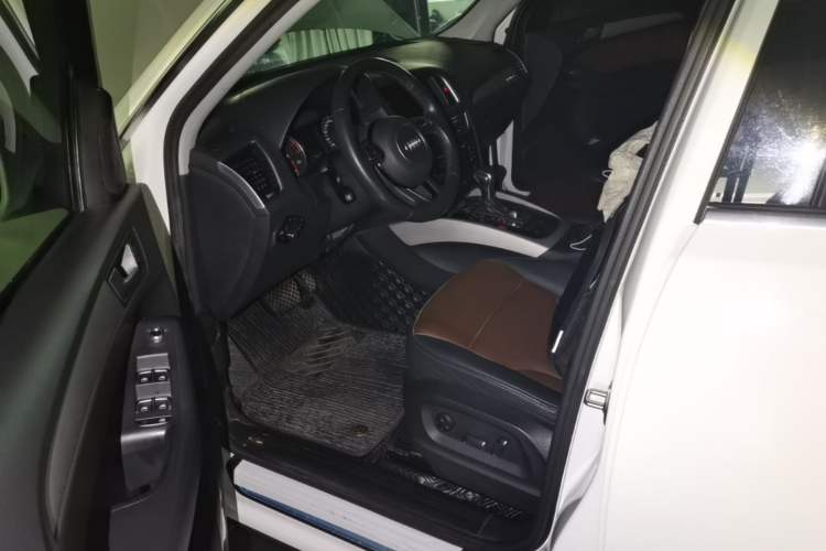 Used Audi Q5 2018 Collector's Edition 40 TFSI Ambition Model Left Front Seat