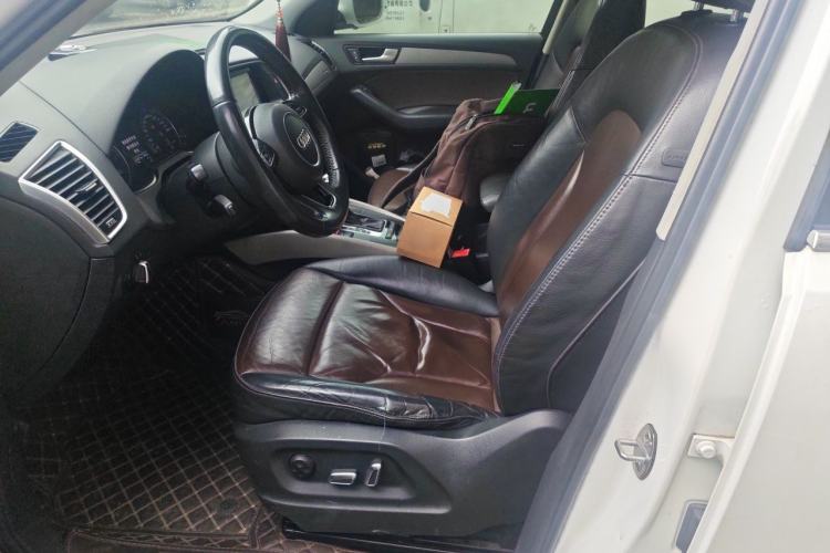 Used Audi Q5 2018 Collector's Edition 40 TFSI Ambition Model Left Front Seat