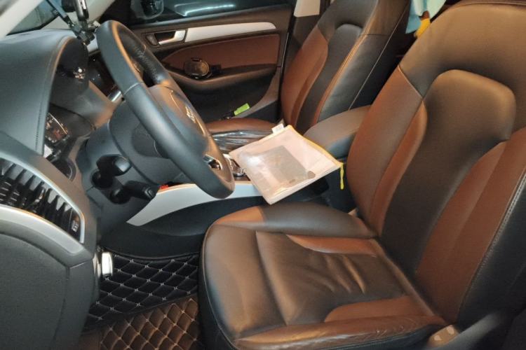 Used Audi Q5 2018 Collector's Edition 40 TFSI Ambition Model Left Front Seat