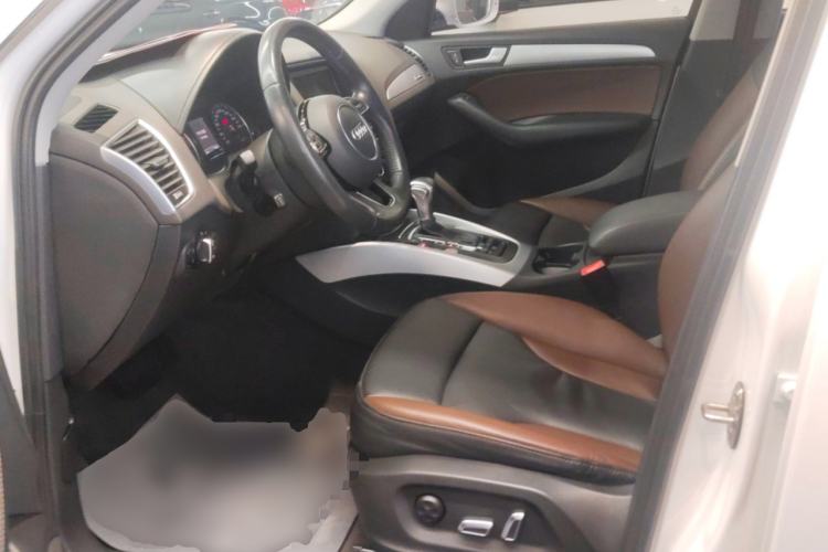 Used Audi Q5 2018 Collector's Edition 40 TFSI Technology Model Left Front Seat