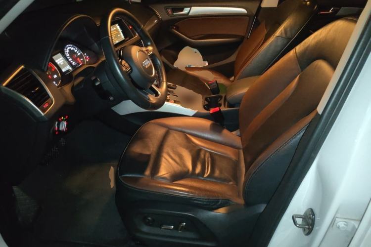 Used Audi Q5 2018 Collector's Edition 40 TFSI Technology Model Left Front Seat