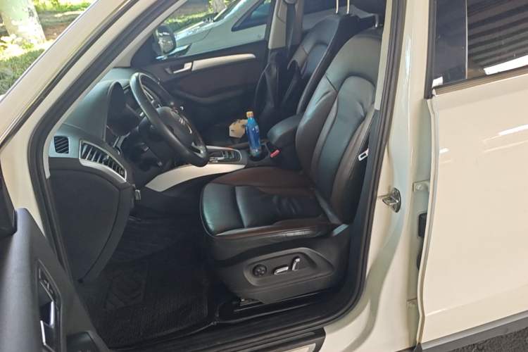 Used Audi Q5 2018 Collector's Edition 40 TFSI Technology Model Left Front Seat