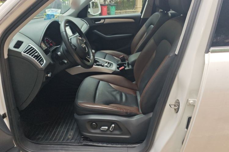 Used Audi Q5 2018 Collector's Edition 40 TFSI Technology Model Left Front Seat