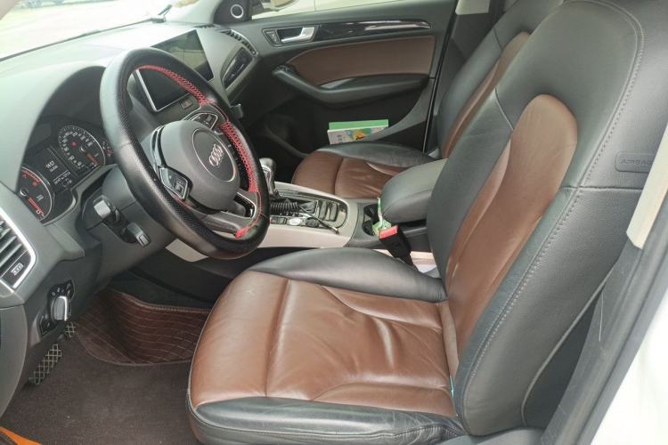 Used Audi Q5 2018 Collector's Edition 40 TFSI Ambition Model Left Front Seat