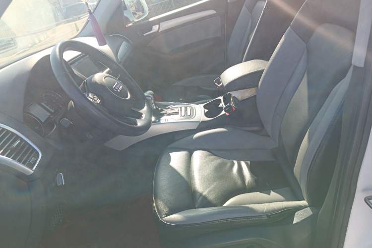 Used Audi Q5 2018 Collector's Edition 40 TFSI Technology Model Left Front Seat