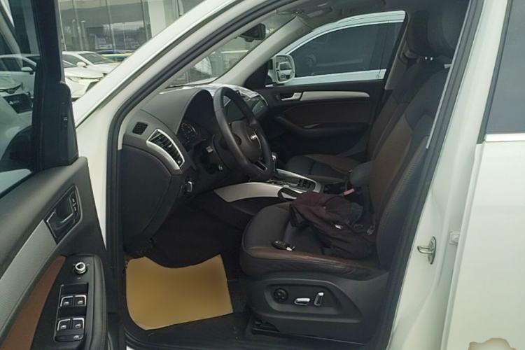 Used Audi Q5 2018 Collector's Edition 40 TFSI Technology Model Left Front Seat