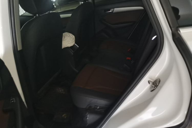 Used Audi Q5 2018 Collector's Edition 40 TFSI Ambition Model Left Rear Seat