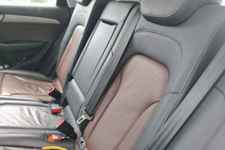 Used Audi Q5 2018 Collector's Edition 40 TFSI Ambition Model Left Rear Seat
