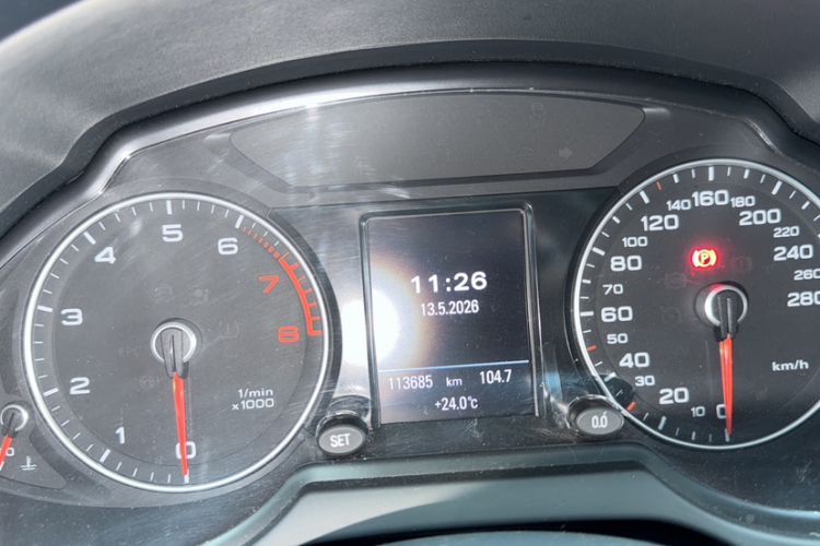 Used Audi Q5 2018 Collector's Edition 40 TFSI Technology Model Odometer Close Up