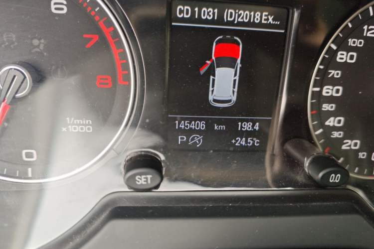Used Audi Q5 2018 Collector's Edition 40 TFSI Technology Model Odometer Close Up