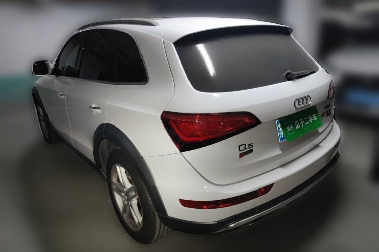 Used Audi Q5 2018 Collector's Edition 40 TFSI Technology Model Rear Left 45 Deg