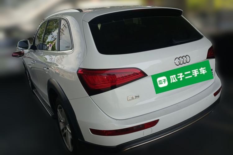 Used Audi Q5 2018 Collector's Edition 40 TFSI Technology Model Rear Left 45 Deg