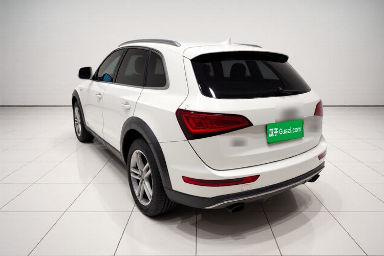 Used Audi Q5 2018 Collector's Edition 40 TFSI Technology Model Rear Left 45 Deg