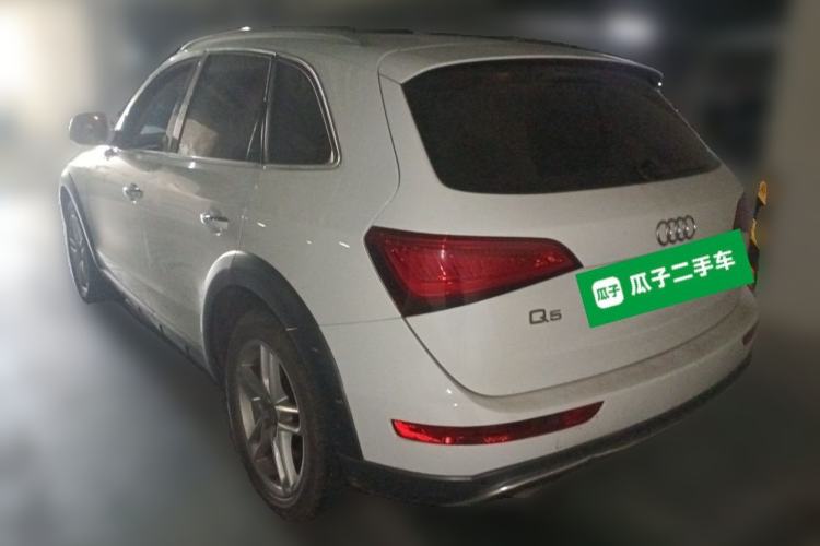 Used Audi Q5 2018 Collector's Edition 40 TFSI Technology Model Rear Left 45 Deg