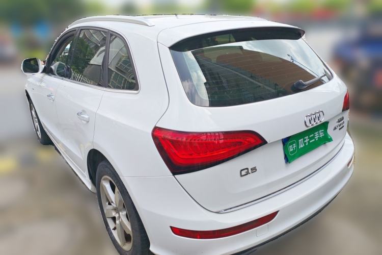 Used Audi Q5 2018 Collector's Edition 40 TFSI Ambition Model Rear Left 45 Deg