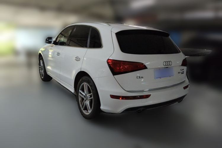 Used Audi Q5 2018 Collector's Edition 40 TFSI Ambition Model Rear Left 45 Deg