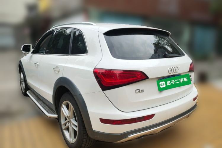Used Audi Q5 2018 Collector's Edition 40 TFSI Technology Model Rear Left 45 Deg