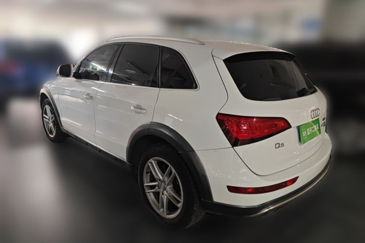 Used Audi Q5 2018 Collector's Edition 40 TFSI Technology Model Rear Left 45 Deg