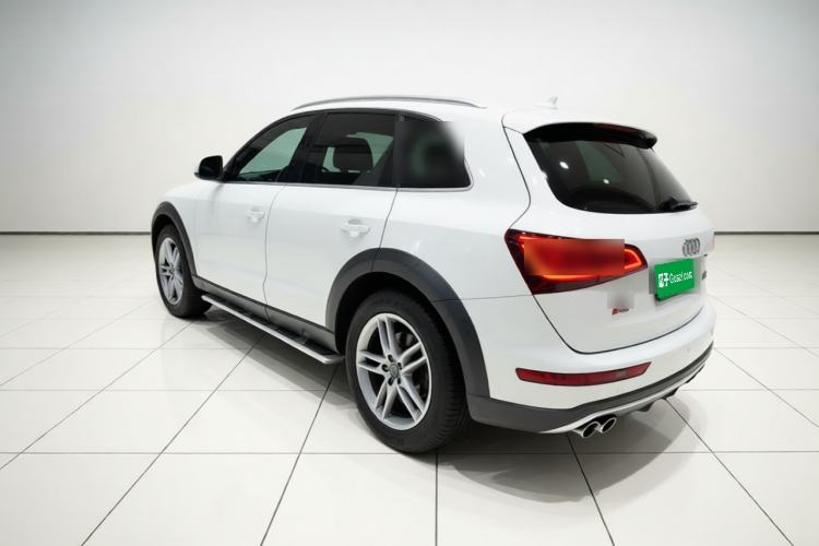 Used Audi Q5 2018 Collector's Edition 40 TFSI Technology Model Rear Left 45 Deg