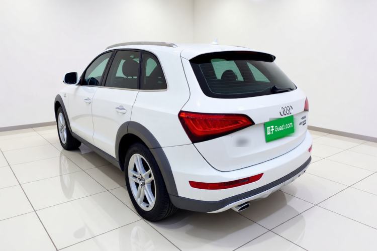 Used Audi Q5 2018 Collector's Edition 40 TFSI Technology Model Rear Left 45 Deg