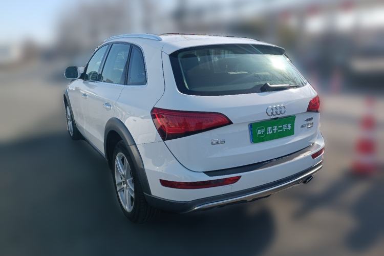 Used Audi Q5 2018 Collector's Edition 40 TFSI Technology Model Rear Left 45 Deg