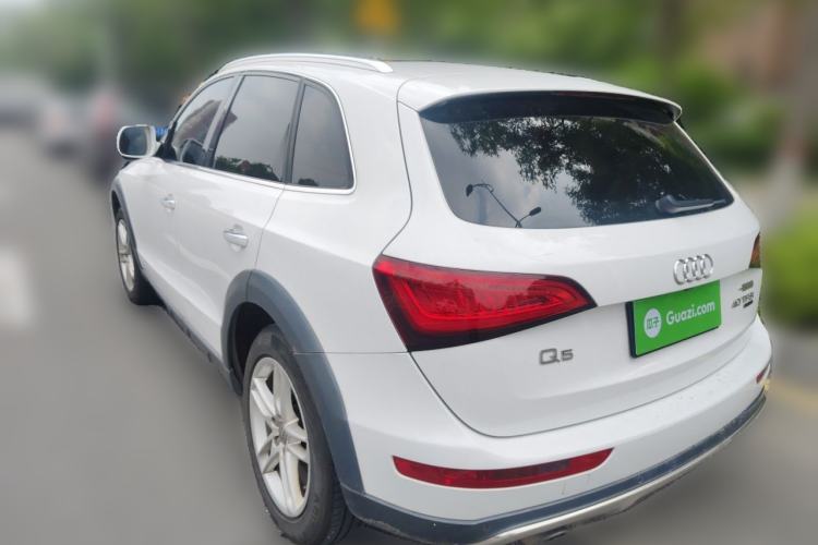 Used Audi Q5 2018 Collector's Edition 40 TFSI Technology Model Rear Left 45 Deg
