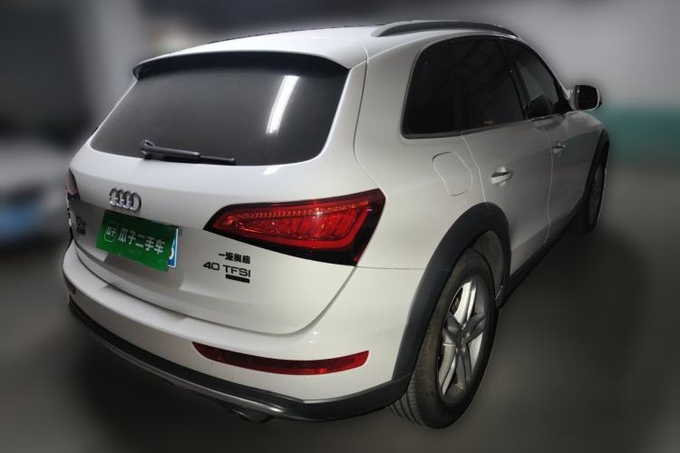 Used Audi Q5 2018 Collector's Edition 40 TFSI Technology Model Rear Right 45 Deg