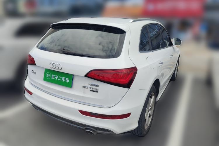 Used Audi Q5 2018 Collector's Edition 40 TFSI Ambition Model Rear Right 45 Deg