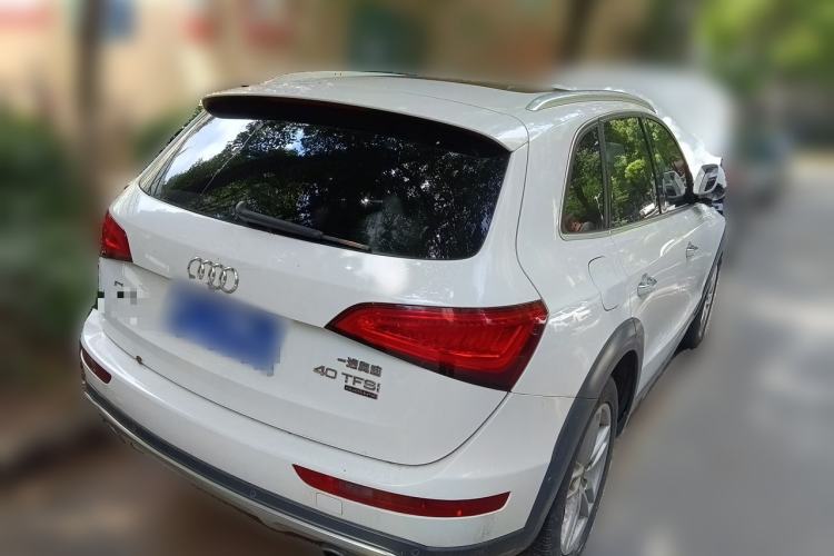 Used Audi Q5 2018 Collector's Edition 40 TFSI Technology Model Rear Right 45 Deg
