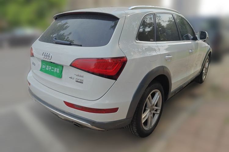 Used Audi Q5 2018 Collector's Edition 40 TFSI Technology Model Rear Right 45 Deg