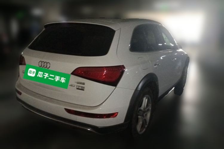 Used Audi Q5 2018 Collector's Edition 40 TFSI Technology Model Rear Right 45 Deg