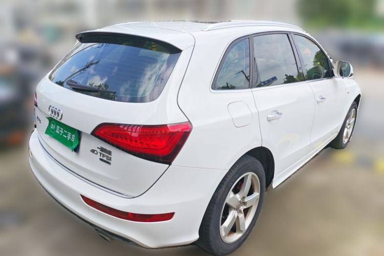 Used Audi Q5 2018 Collector's Edition 40 TFSI Ambition Model Rear Right 45 Deg