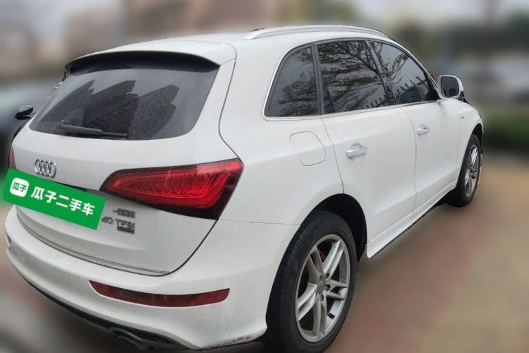 Used Audi Q5 2018 Collector's Edition 40 TFSI Technology Model Rear Right 45 Deg