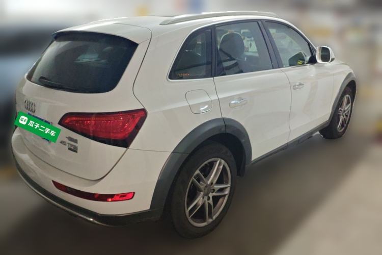 Used Audi Q5 2018 Collector's Edition 40 TFSI Technology Model Rear Right 45 Deg