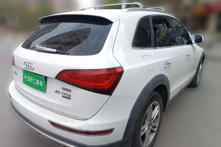 Used Audi Q5 2018 Collector's Edition 40 TFSI Technology Model Rear Right 45 Deg