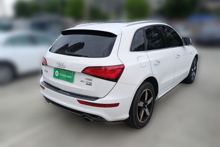Used Audi Q5 2018 Collector's Edition 40 TFSI Ambition Model Rear Right 45 Deg
