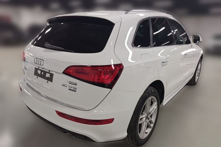 Used Audi Q5 2018 Collector's Edition 40 TFSI Technology Model Rear Right 45 Deg