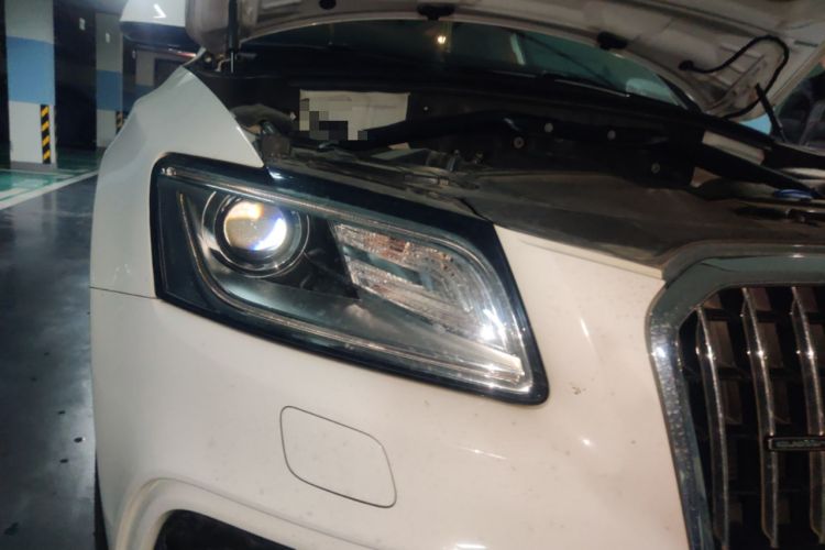 Used Audi Q5 2018 Collector's Edition 40 TFSI Technology Model Right Front Headlight