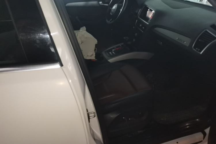 Used Audi Q5 2018 Collector's Edition 40 TFSI Ambition Model Right Front Seat