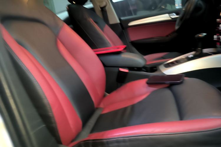 Used Audi Q5 2018 Collector's Edition 40 TFSI Technology Model Right Front Seat