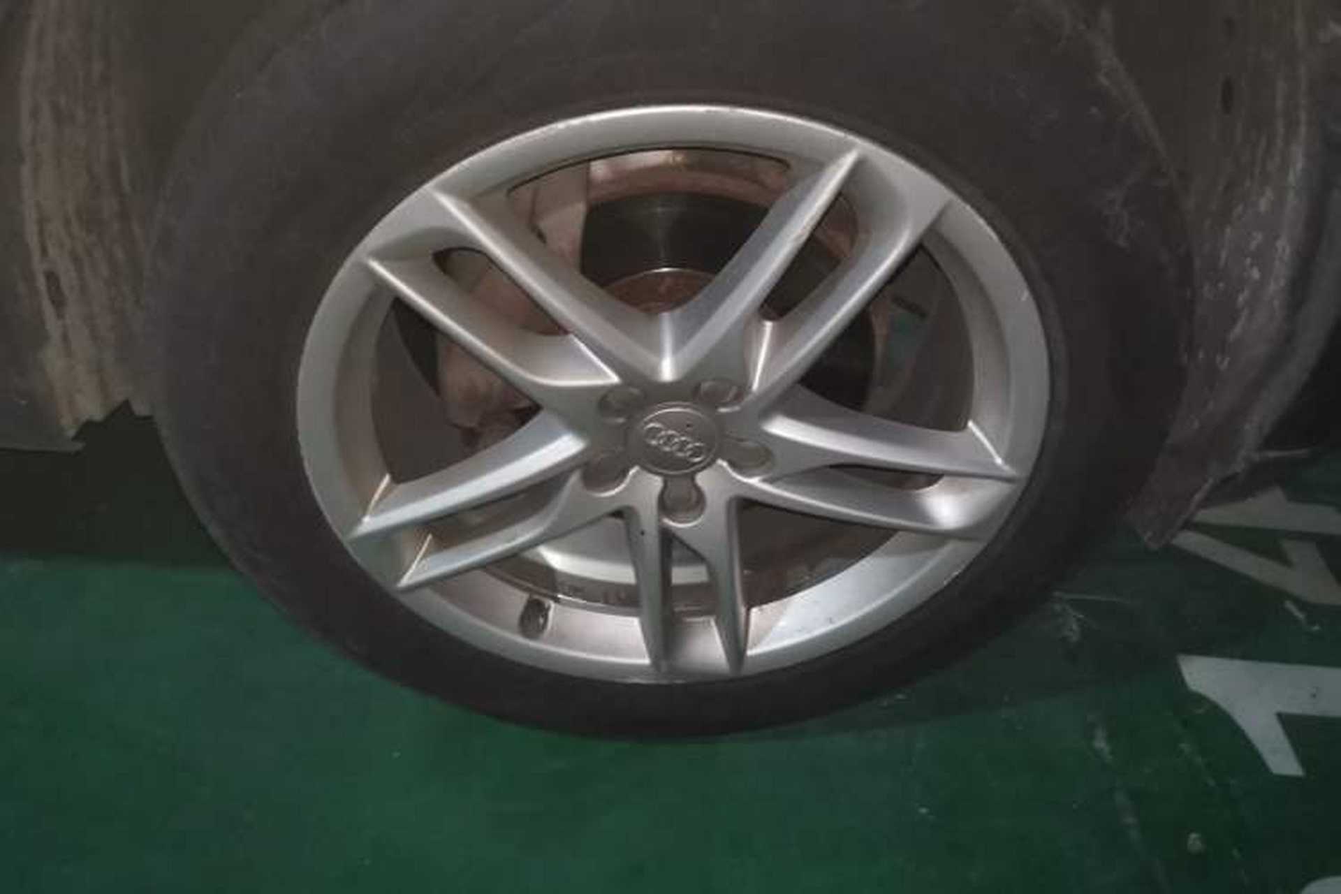 Used Audi Q5 2018 Collector's Edition 40 TFSI Technology Model Right Front Wheel Hub