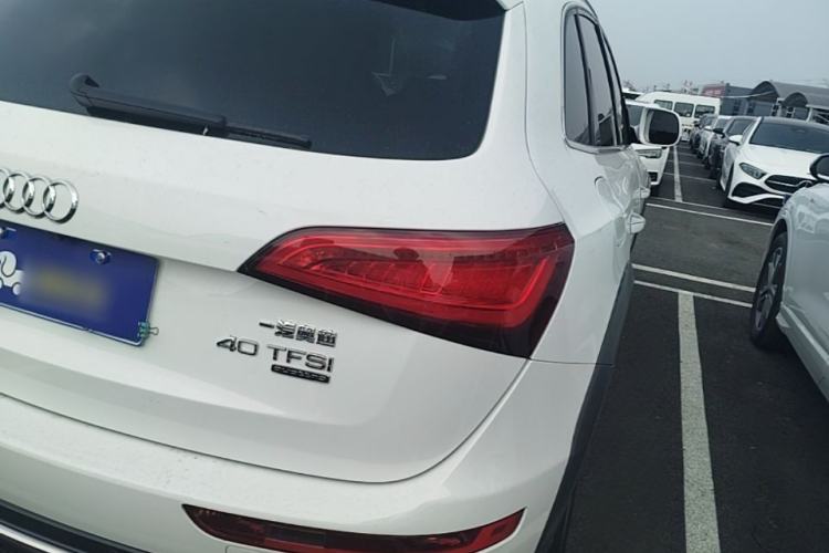 Used Audi Q5 2018 Collector's Edition 40 TFSI Technology Model Right Rear Taillight