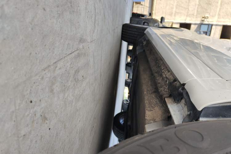 Used Audi Q5 2018 Collector's Edition 40 TFSI Technology Model Right Side Sill