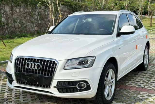 Used Audi Q5 2018 Collector's Edition 40 TFSI Technology Model