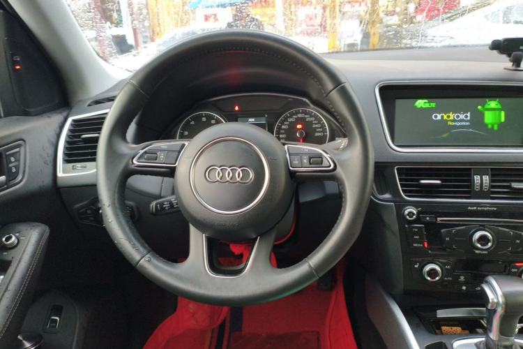 Used Audi Q5 2018 Collector's Edition 40 TFSI Technology Model Steering Wheel