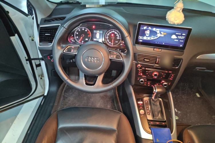 Used Audi Q5 2018 Collector's Edition 40 TFSI Technology Model Steering Wheel