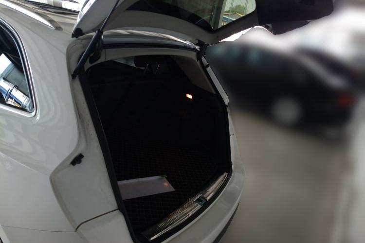 Used Audi Q5 2018 Collector's Edition 40 TFSI Technology Model Trunk