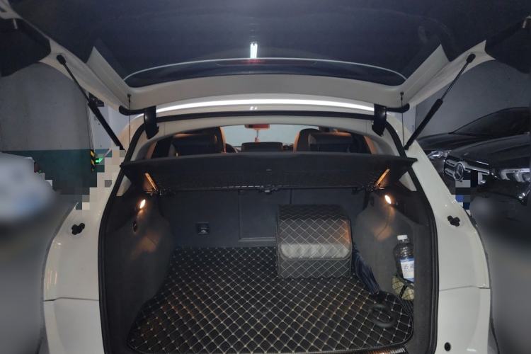 Used Audi Q5 2018 Collector's Edition 40 TFSI Technology Model Trunk