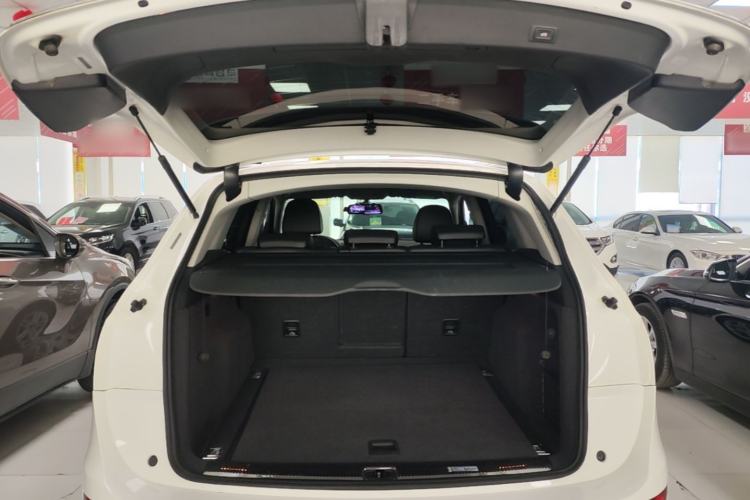Used Audi Q5 2018 Collector's Edition 40 TFSI Technology Model Trunk
